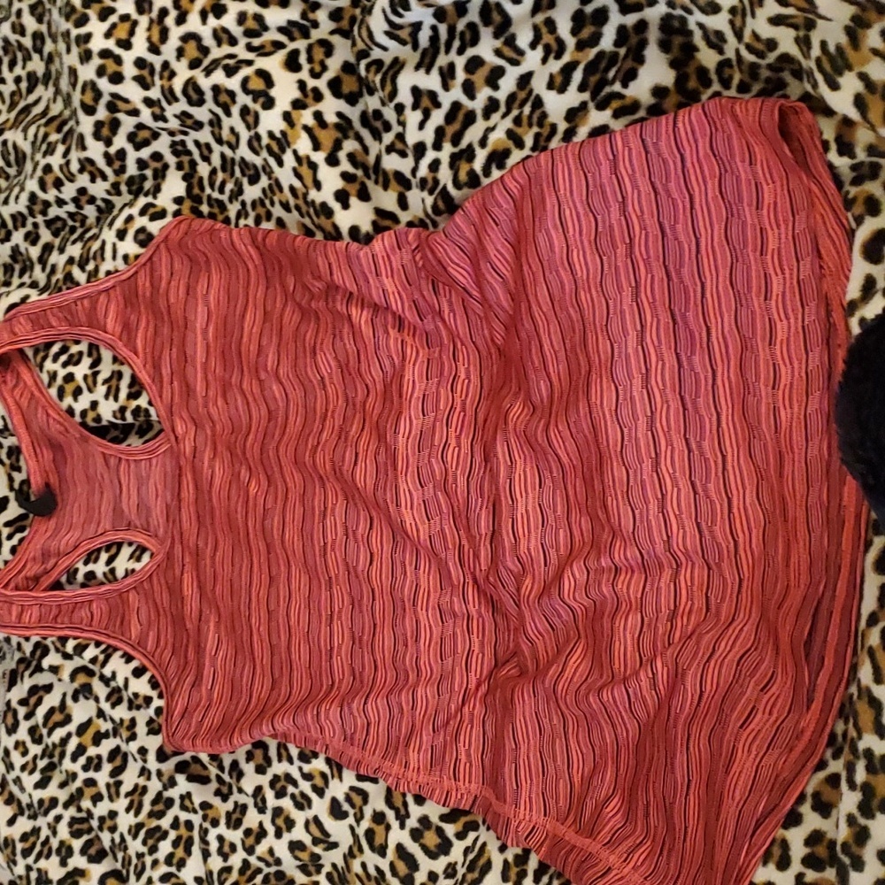 90 Degree red tank